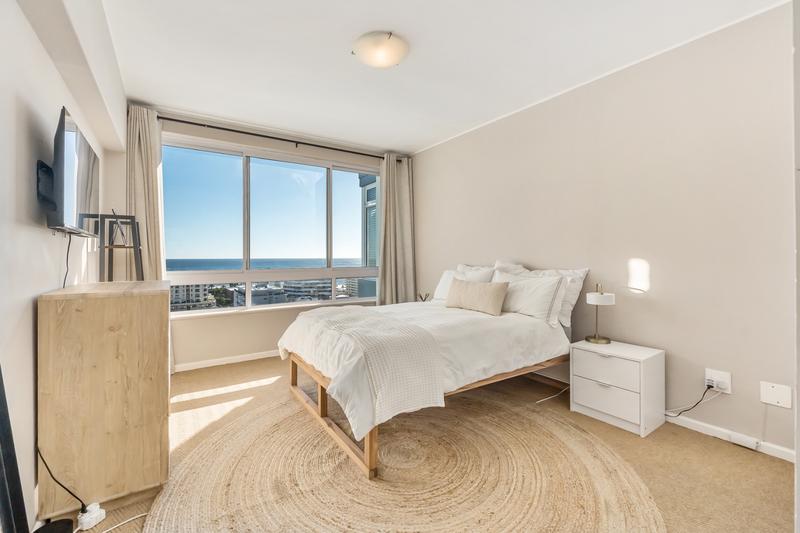 To Let 1 Bedroom Property for Rent in Sea Point Western Cape